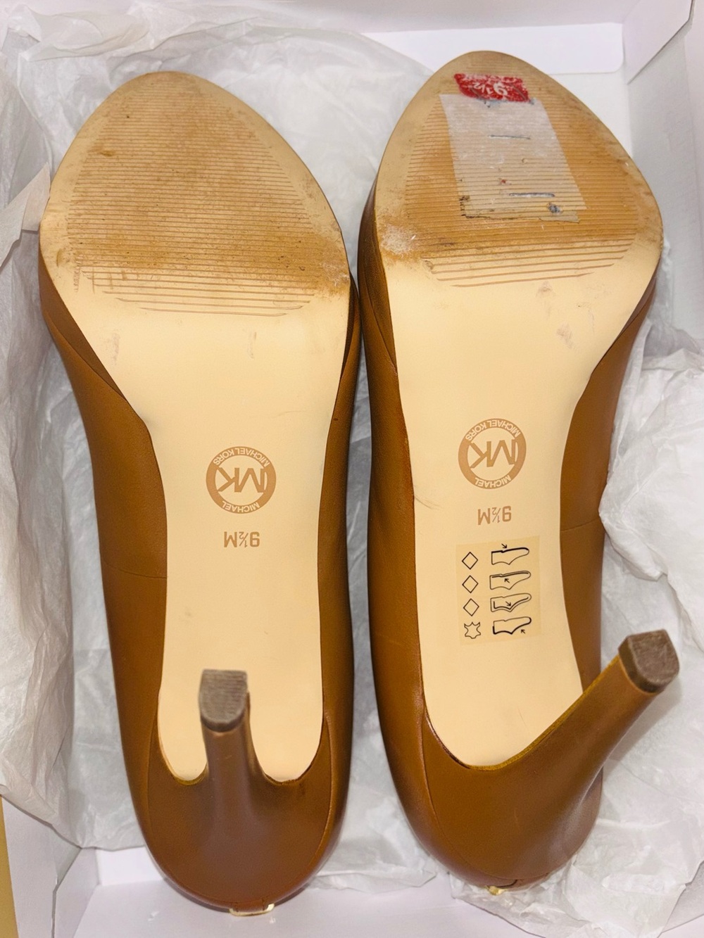 Michael Kors Leather Pointed Toe Pumps | Cognac Brown | Size 9.5M | Original Box - Picture 4 of 4